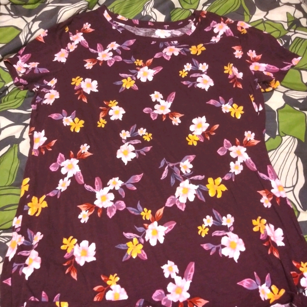 PINK Maroon Floral Pattern Large T-Shirt